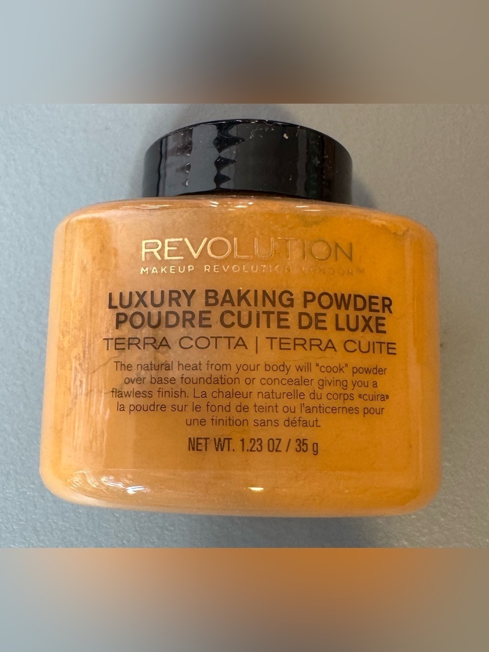 Revolution makeup Luxury Baking Powder - Terra Cotta
